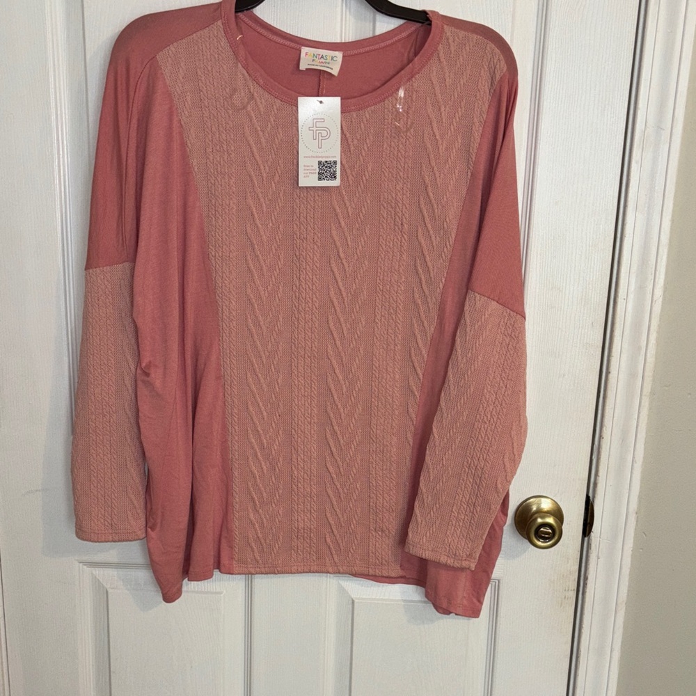 Fantastic Fawn Long Sleeve Textured Blush Pink Top Medium New